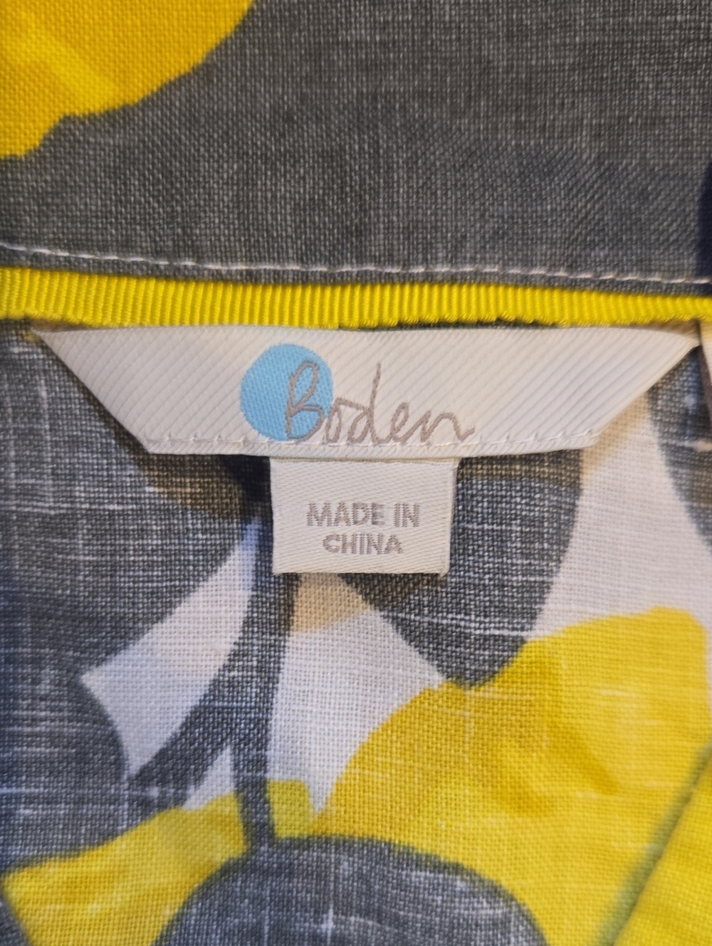 Boden Lemon Print Linen Shift Dress - Picture 2 of 10